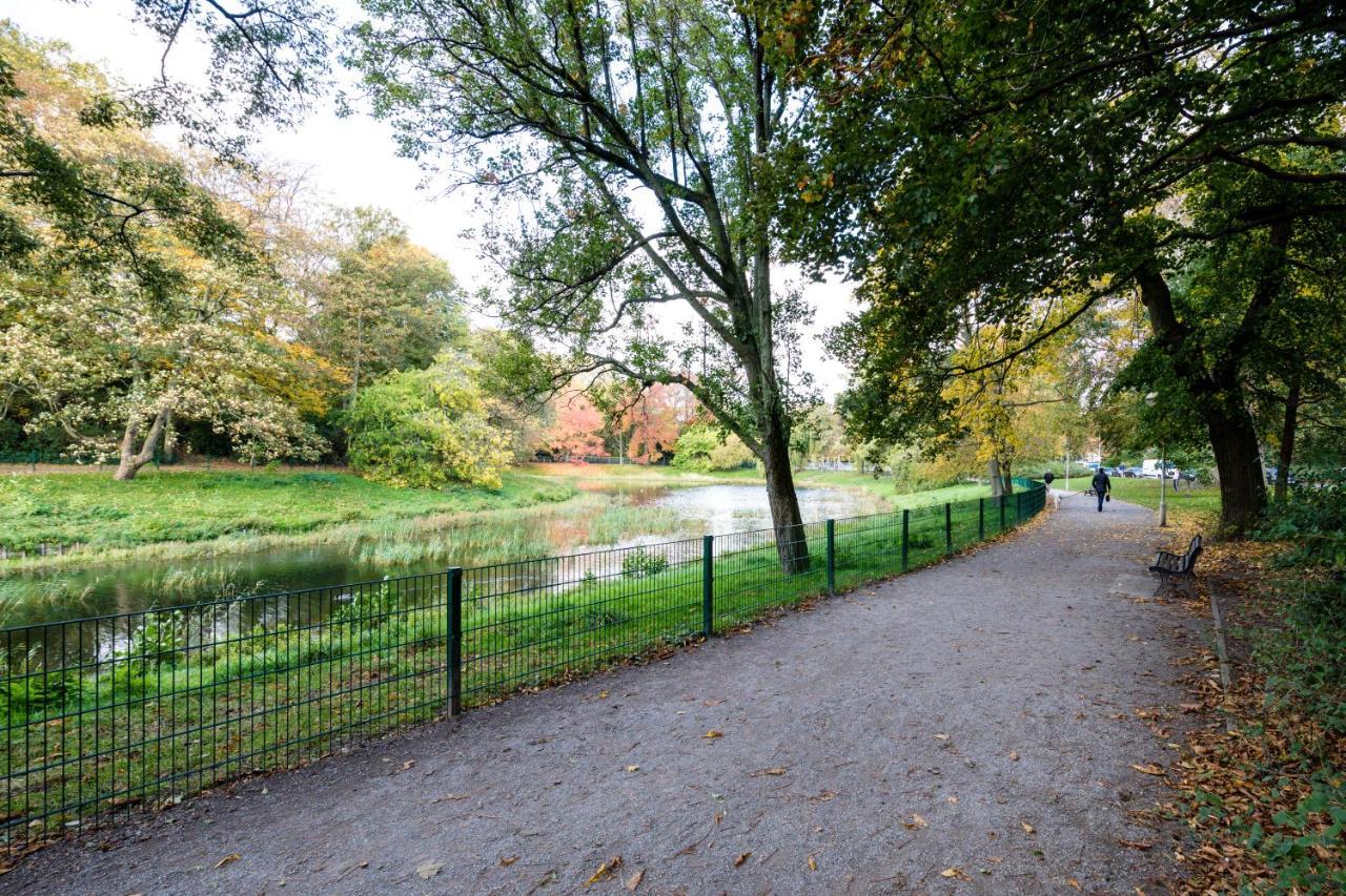 Casa Plantin With Parking Place At The Beautiful City Park! Antwerpen Ngoại thất bức ảnh